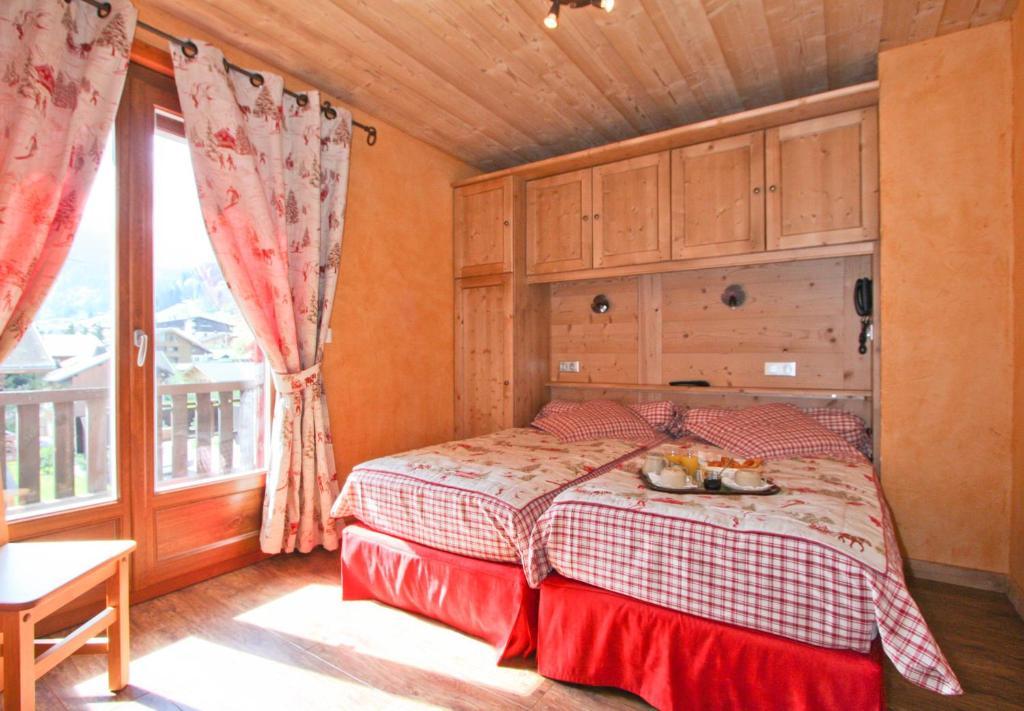 Alpen Roc Hotel Morzine Bilik gambar